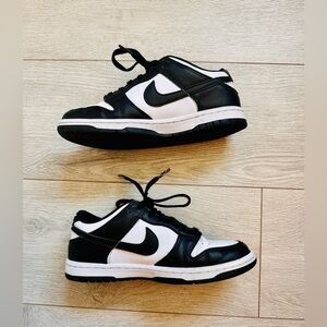 Nike Dunk Low Kids Black and White Sneakers